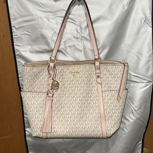 Michael Kors Nomad Tote Purse